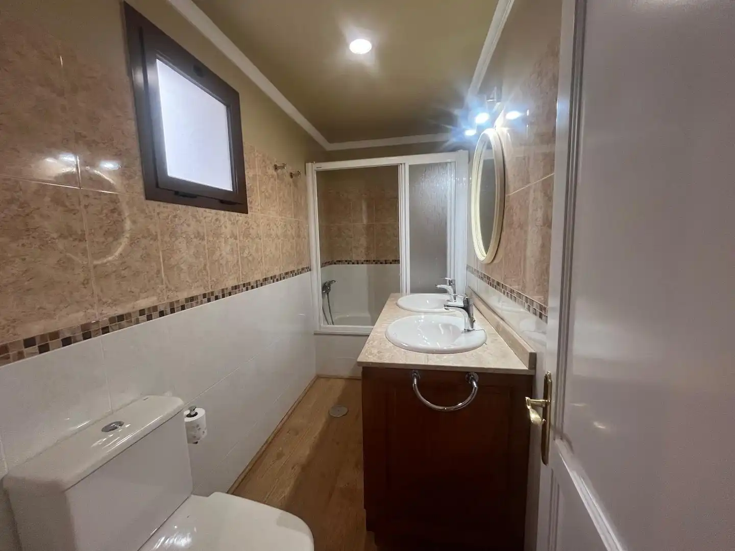 Baño de Piso en venta en Arrecife con Aire acondicionado, Trastero y Amueblado