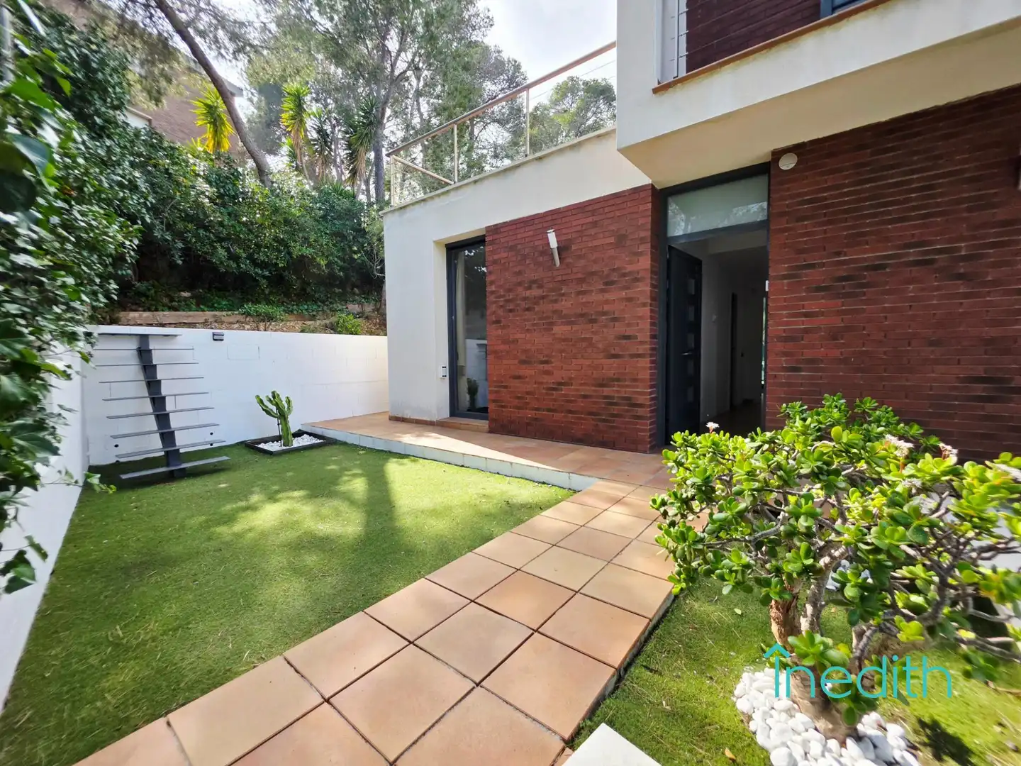 Jardí de Casa o xalet en venda en Cubelles amb Calefacció, Jardí privat i Terrassa