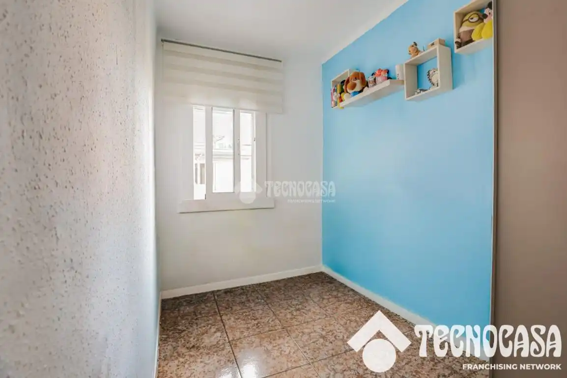 Bedroom of Flat for sale in Santa Coloma de Gramenet  with Air Conditioner, Heating and Balcony