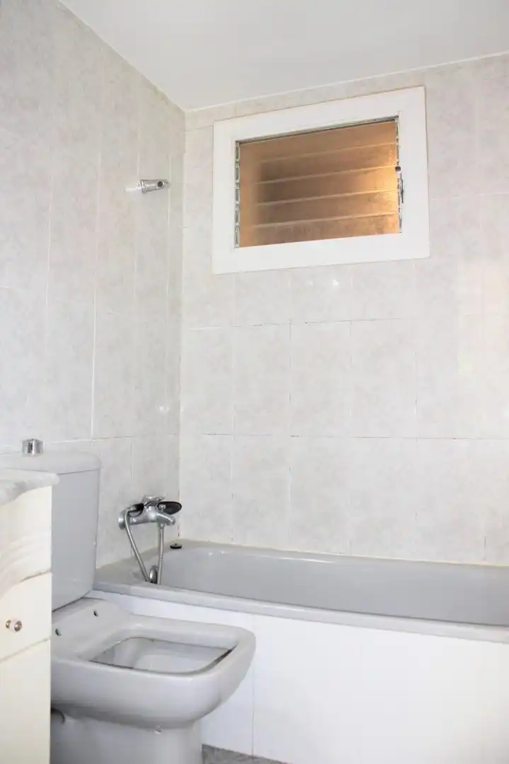 Bathroom of Flat for sale in Girona  with Heating