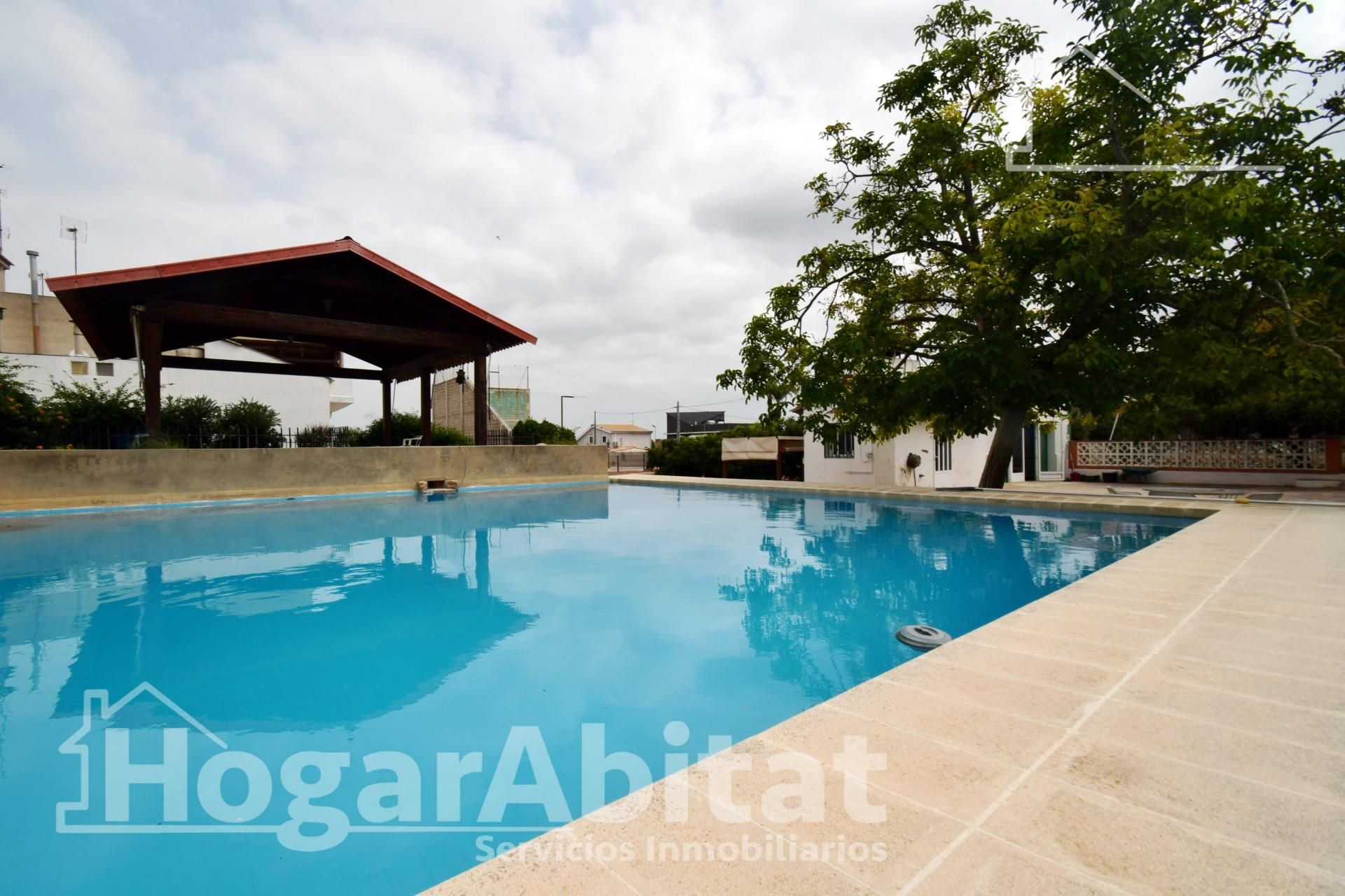 Piscina de Casa o xalet en venda en Benicull de Xúquer amb Aire condicionat, Calefacció i Jardí privat