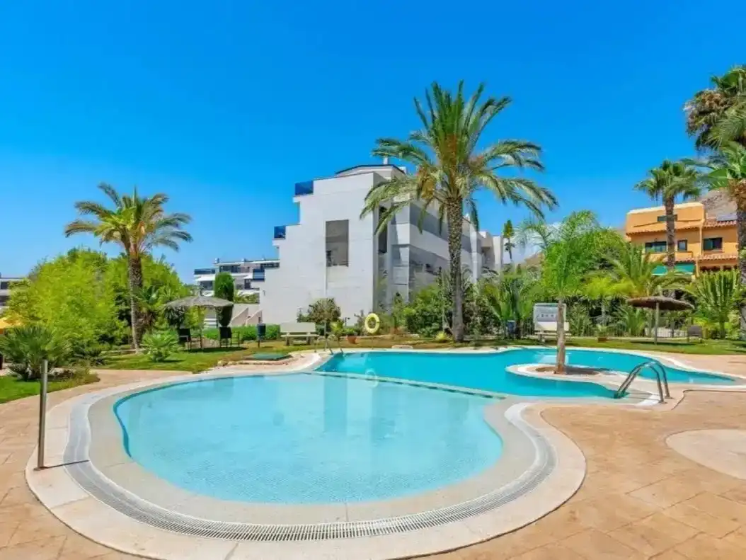 Piscina de Pis en venda en Finestrat amb Aire condicionat, Piscina i Balcó