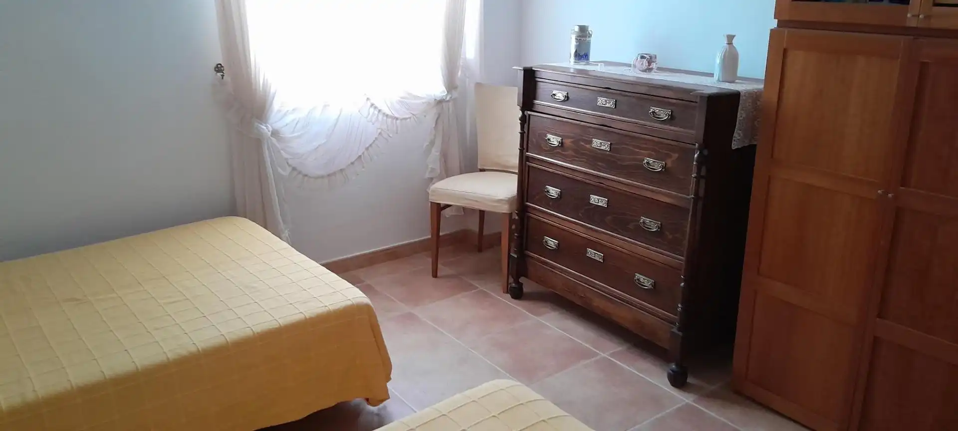 Dormitori de Casa o xalet en venda en Yecla amb Jardí privat i Moblat