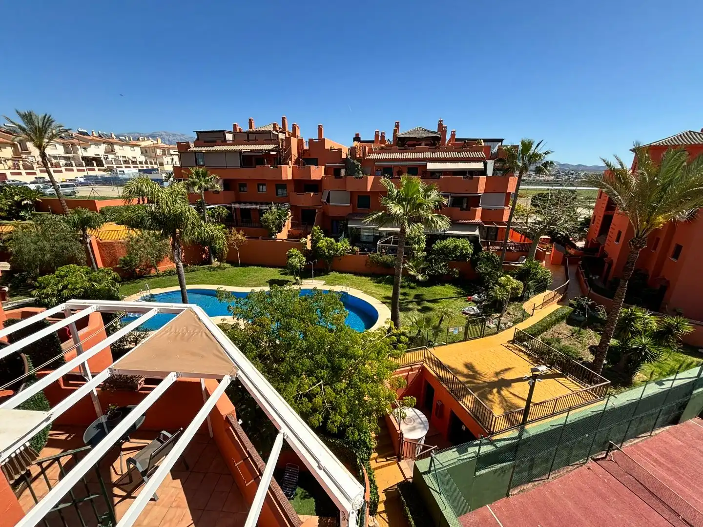 Exterior view of Attic for sale in Vélez-Málaga  with Air Conditioner, Terrace and Balcony