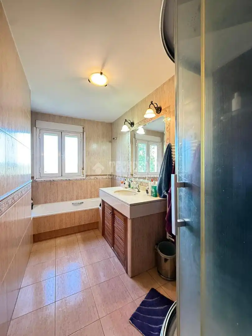 Bathroom of Detached homes for sale in Móstoles