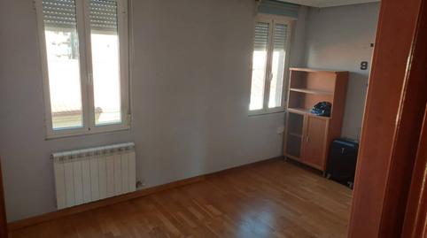 Foto 3 de Pis en venda a García Paredes, Armunia, León Capital