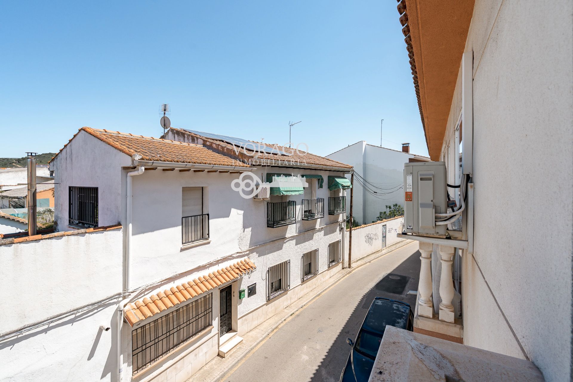 Exterior view of Duplex for sale in Torres de la Alameda  with Terrace and Balcony