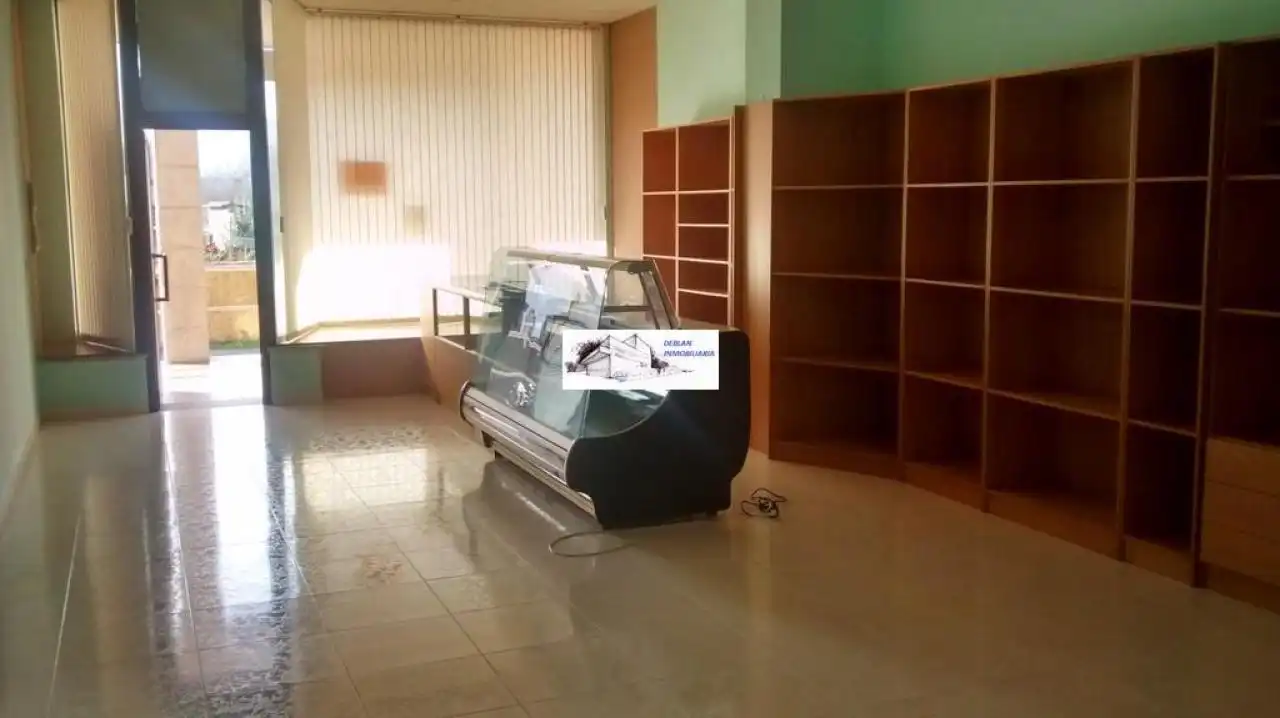 Geschaftsraum zur Miete in Tomiño