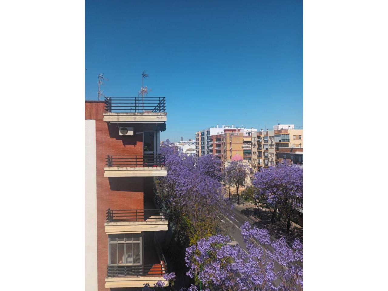 Flat for sale in Calle Luis Montoto, Barrio del Nervión, Nervión,  Sevilla Capital