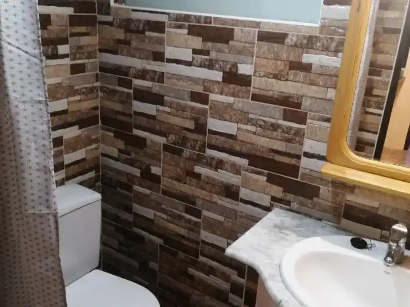 Bany de Finca rústica per a compartir en San Juan de la Rambla amb Aire condicionat, Jardí privat i Moblat