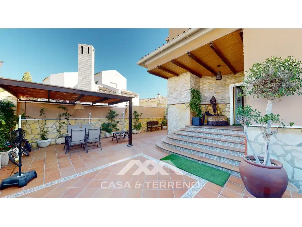Terrassa de Casa o xalet en venda en Vélez-Málaga amb Aire condicionat, Jardí privat i Terrassa