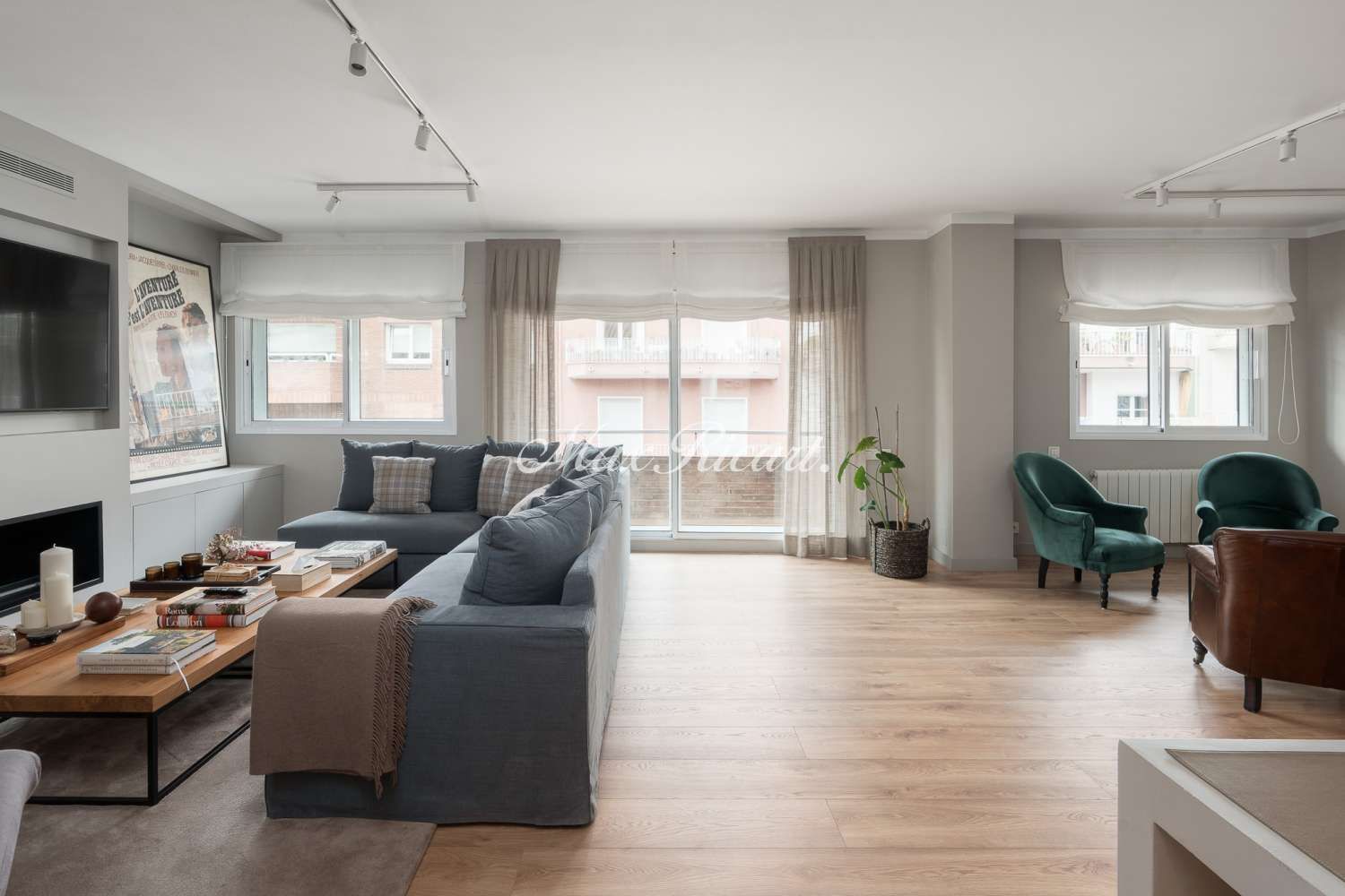 Living room of Attic for sale in  Barcelona Capital  with Air Conditioner, Heating and Balcony