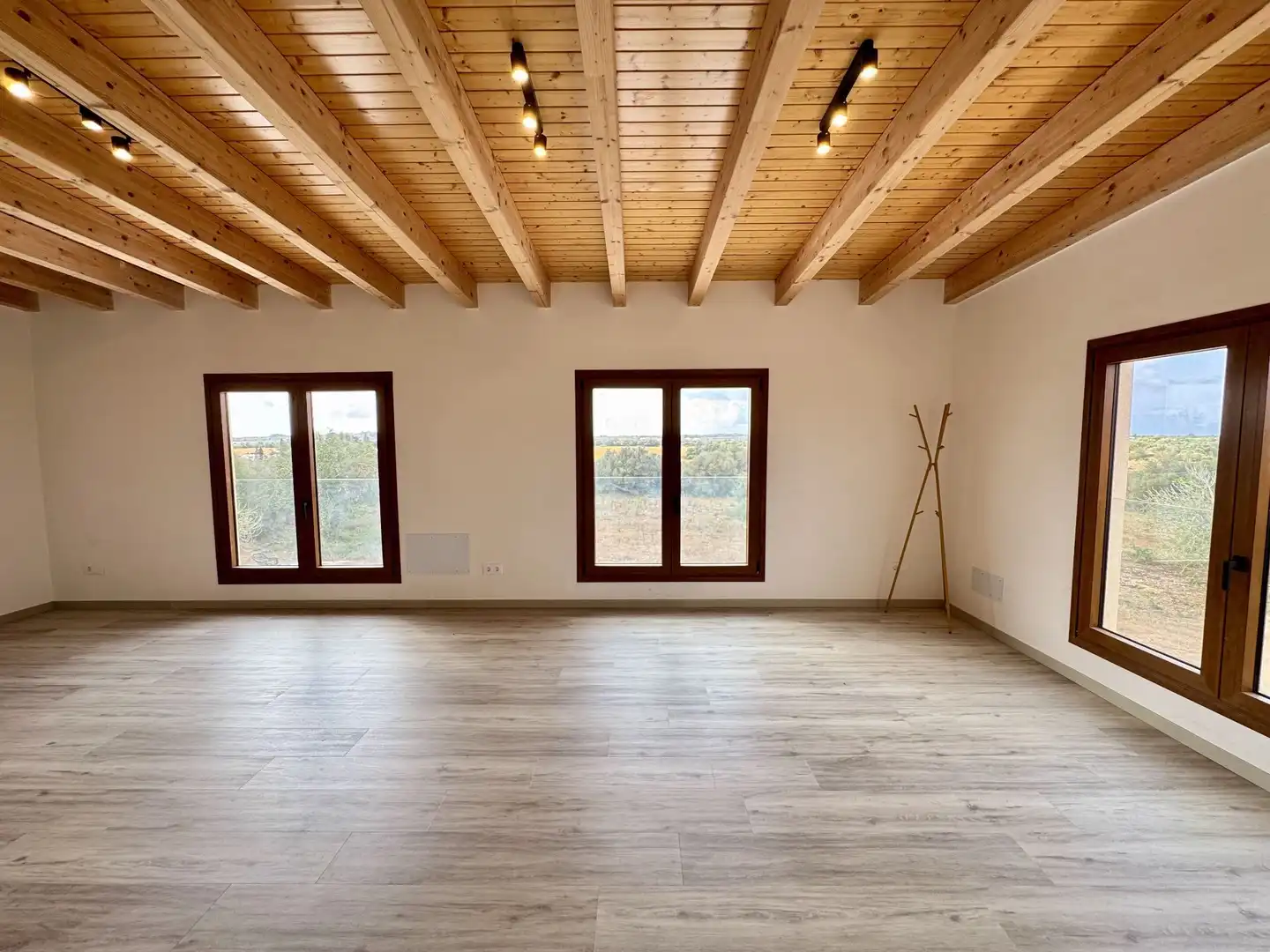 Sala de estar de Finca rústica de alquiler en Ses Salines con Aire acondicionado, Calefacción y Jardín privado