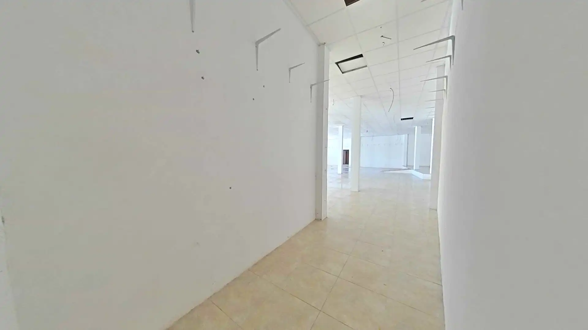 Business premises for sale in Alfonso I, imagen 4