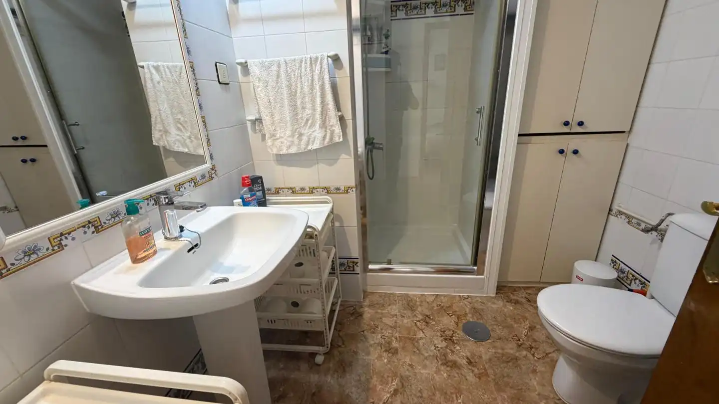 Bany de Dúplex en venda en La Manga del Mar Menor amb Aire condicionat, Calefacció i Jardí privat