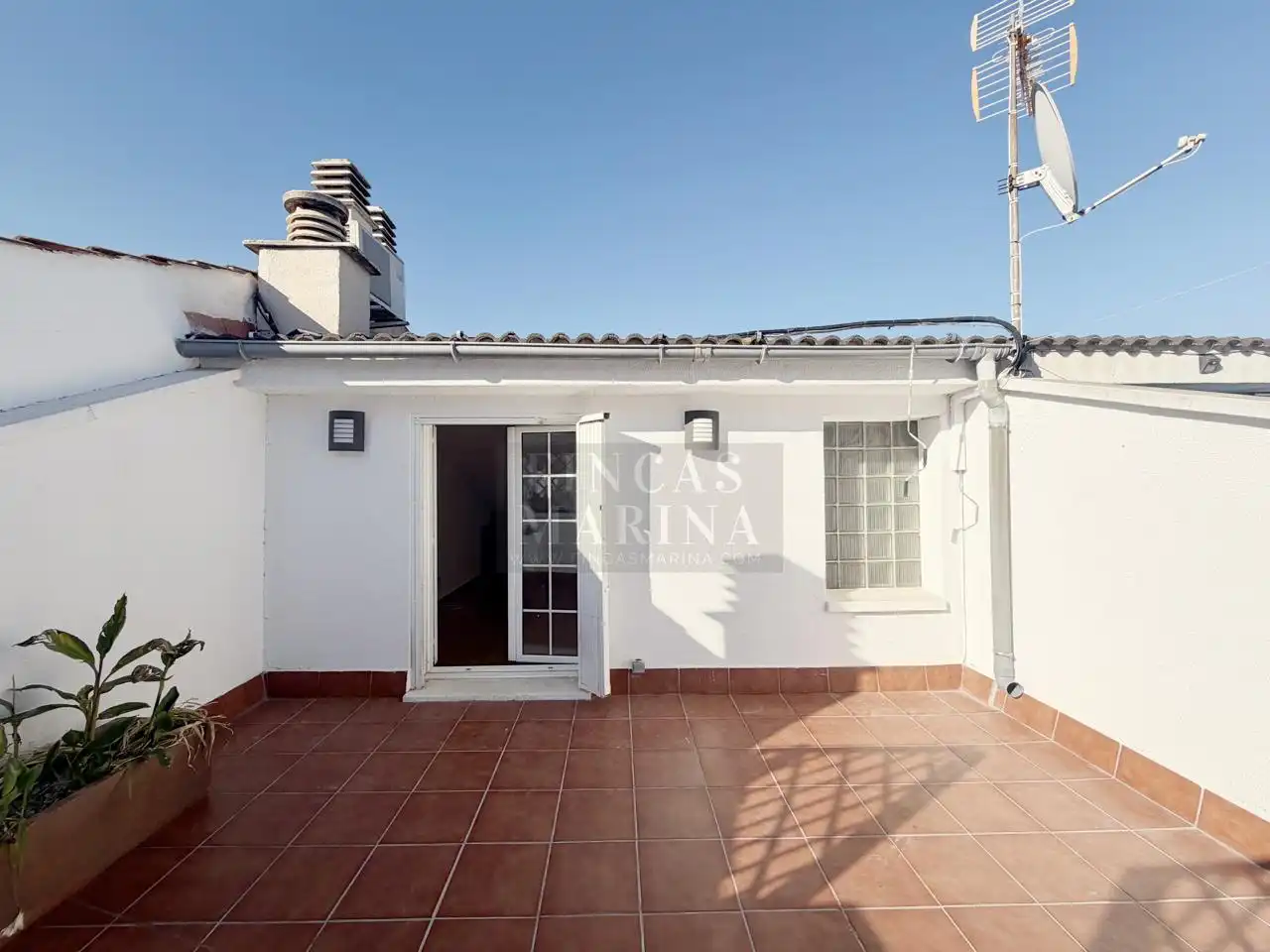 Vista exterior de Casa o chalet en venta en Gavà con Aire acondicionado, Calefacción y Terraza