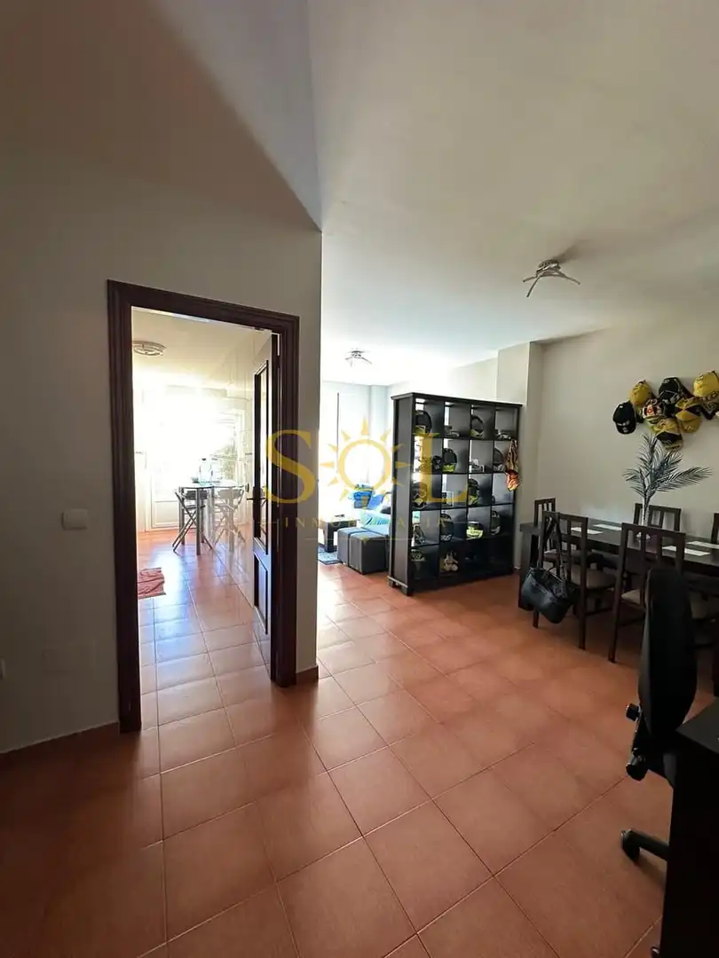 Sala de estar de Casa adosada en venta en Hospital de Órbigo con Calefacción, Jardín privado y Parquet