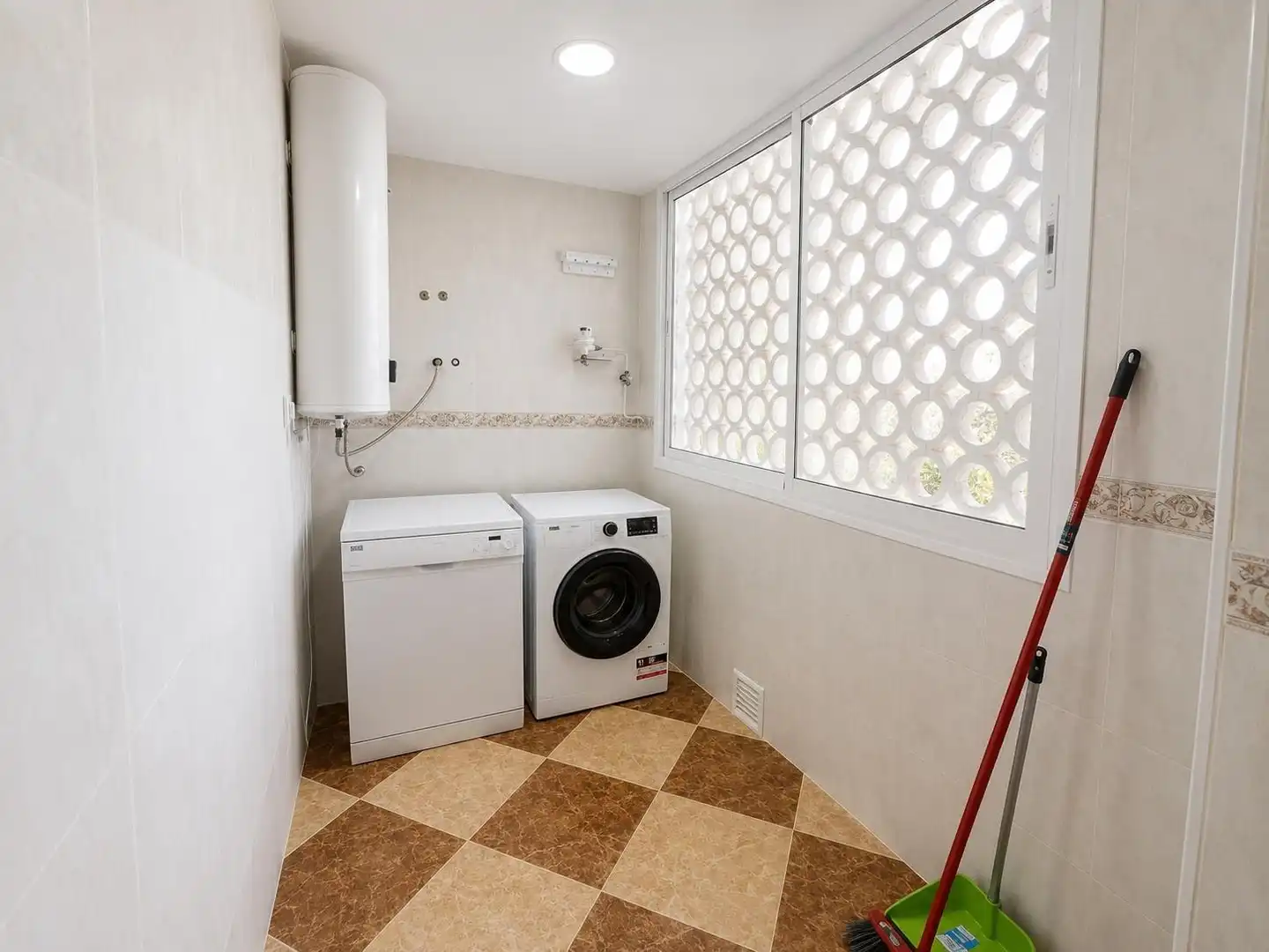 Badezimmer von Wohnungen zur Miete in Jerez de la Frontera