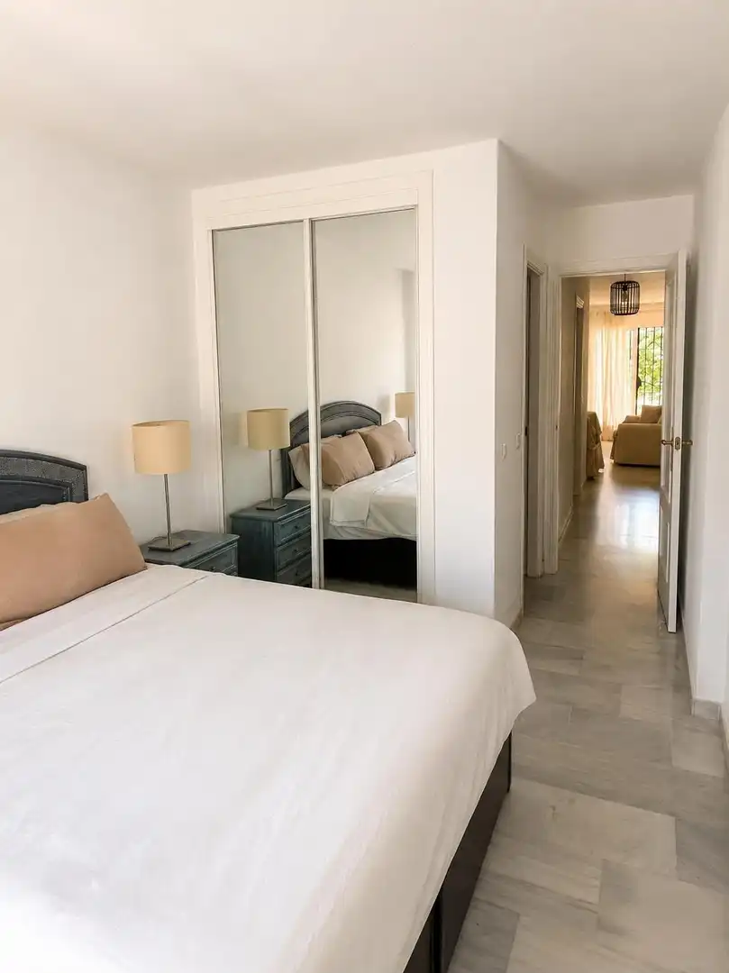 Dormitori de Apartament de lloguer en Mijas amb Aire condicionat, Calefacció i Terrassa