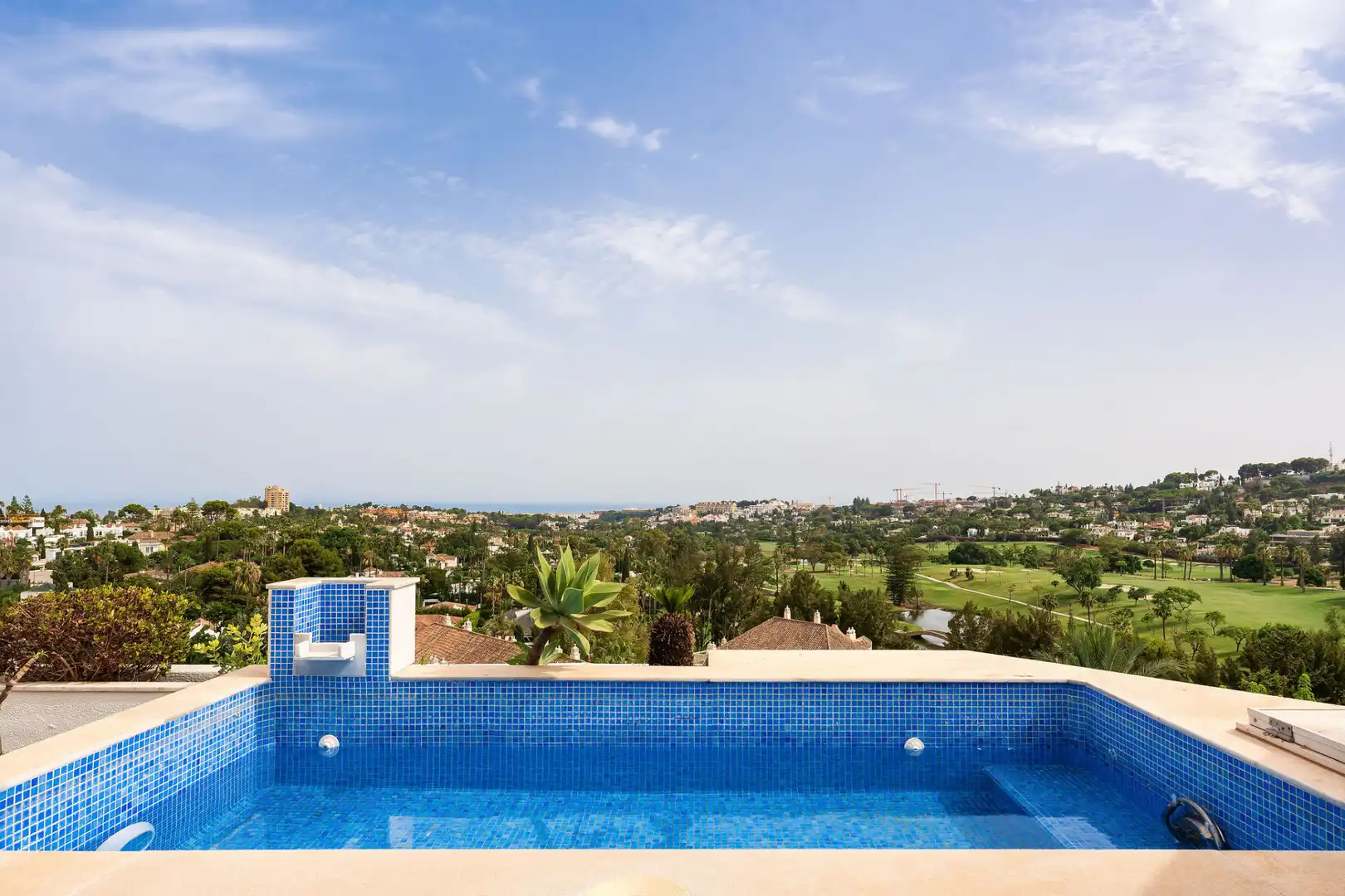 Penthouse mit Terrasse zum Verkauf in Nueva Andalucía, imagen 2