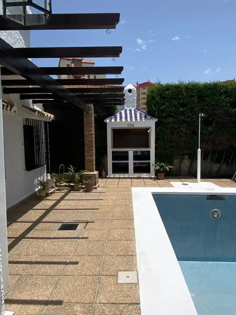 Jardín de Casa o chalet en venta en Fuengirola con Aire acondicionado, Jardín privado y Trastero