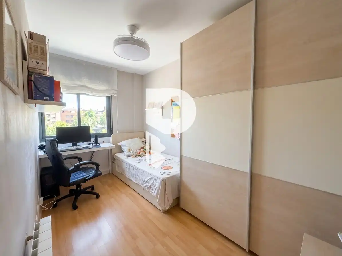 Habitación de Piso en venta en Sant Vicenç Dels Horts con Aire acondicionado, Calefacción y Parquet