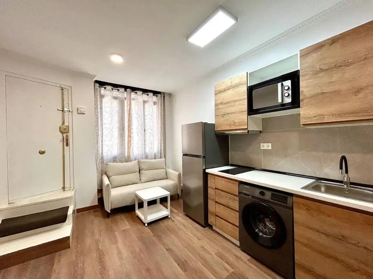 Sala de estar de Estudio en venta en Barcelona con Aire acondicionado, Calefacción y Parquet