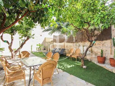 Flat with garden for sale in C. de la Fàbrica