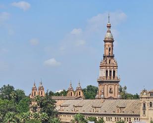 Exterior view of Flat to rent in  Sevilla Capital  with Air Conditioner and Terrace