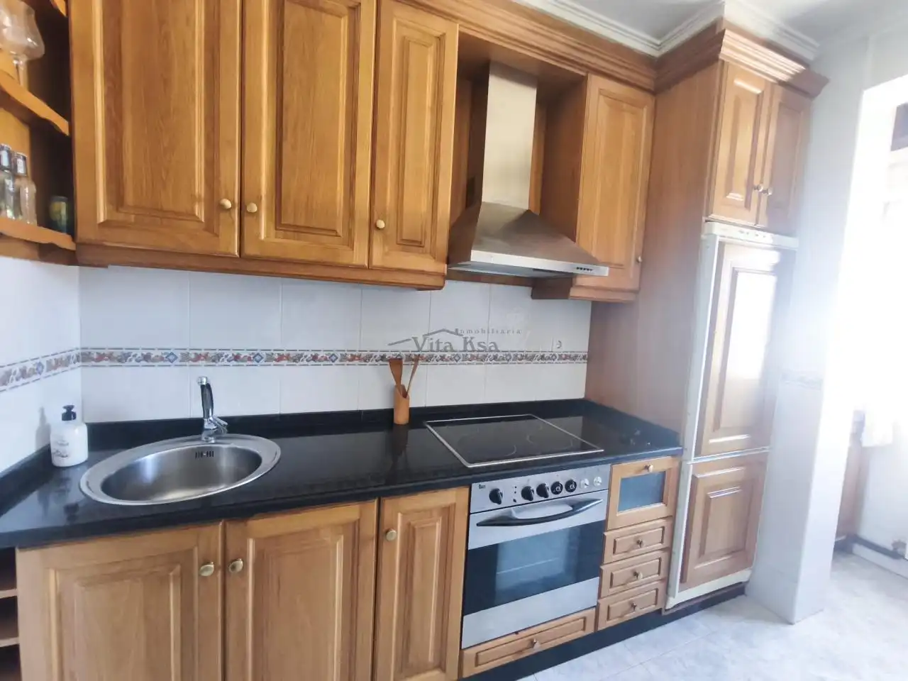Cocina de Piso de alquiler en Ourense Capital  con Calefacción, Parquet y Amueblado