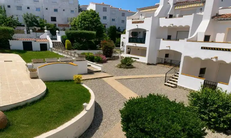 Jardí de Pis en venda en Roses amb Calefacció, Jardí privat i Moblat