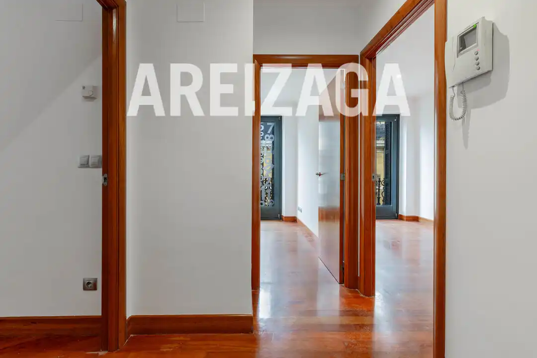 Flat for sale in Donostia - San Sebastián   with Heating and Balcony