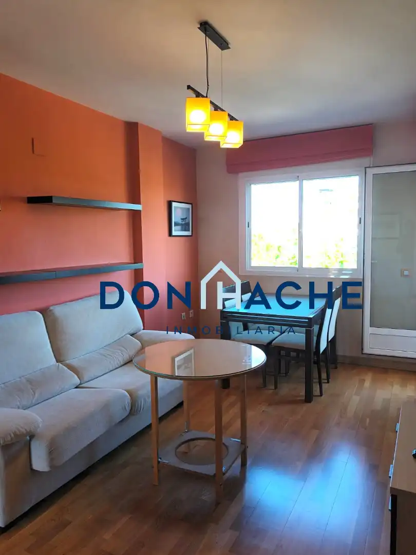 Living room of Flat for sale in Mérida  with Air Conditioner, Parquet flooring and Terrace