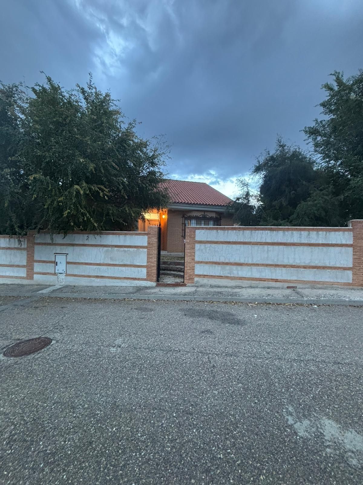 Exterior view of House or chalet for sale in Borox  with Private garden and Swimming Pool