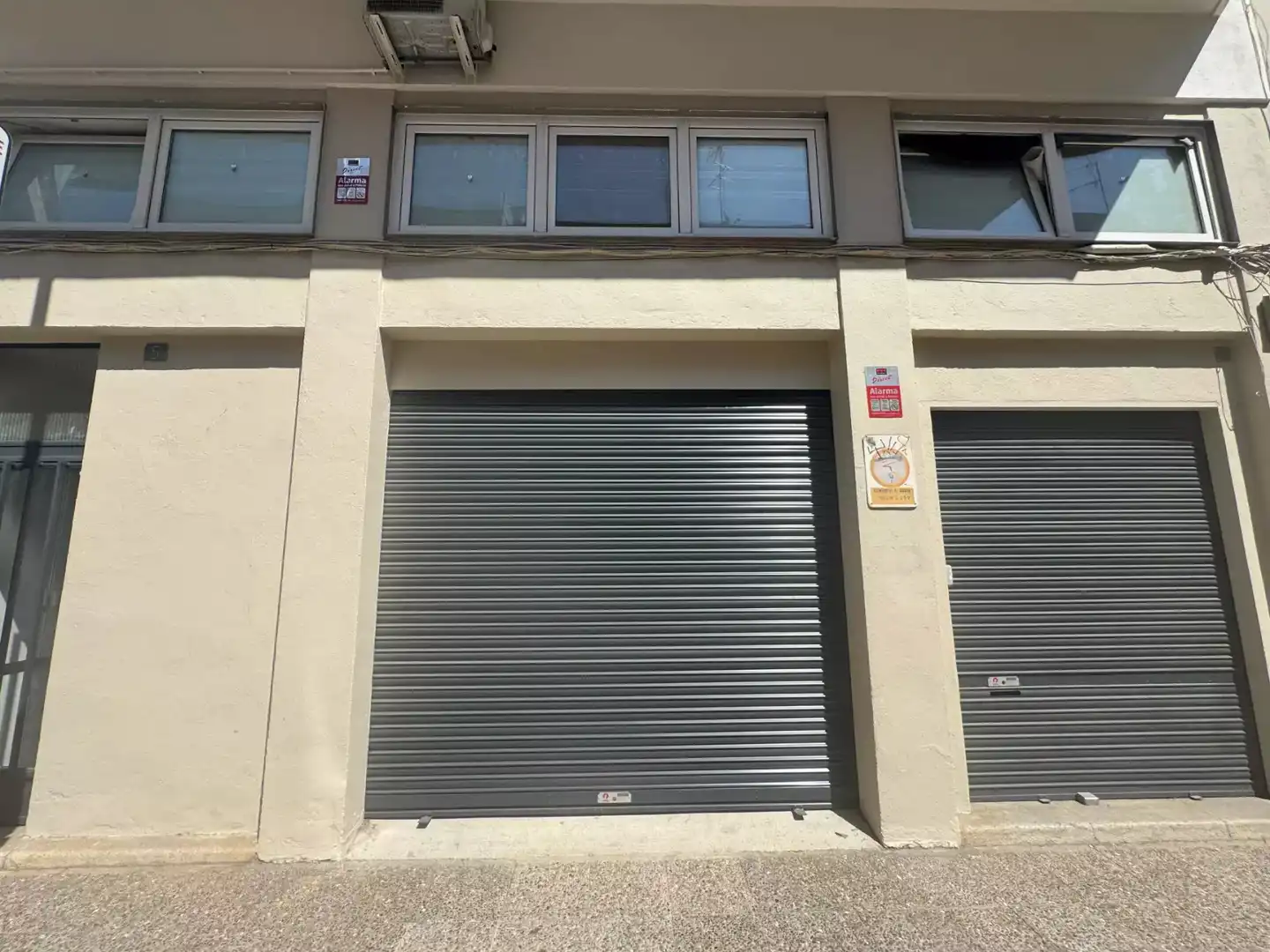 Business premises for sale in Eixample Sud – Migdia