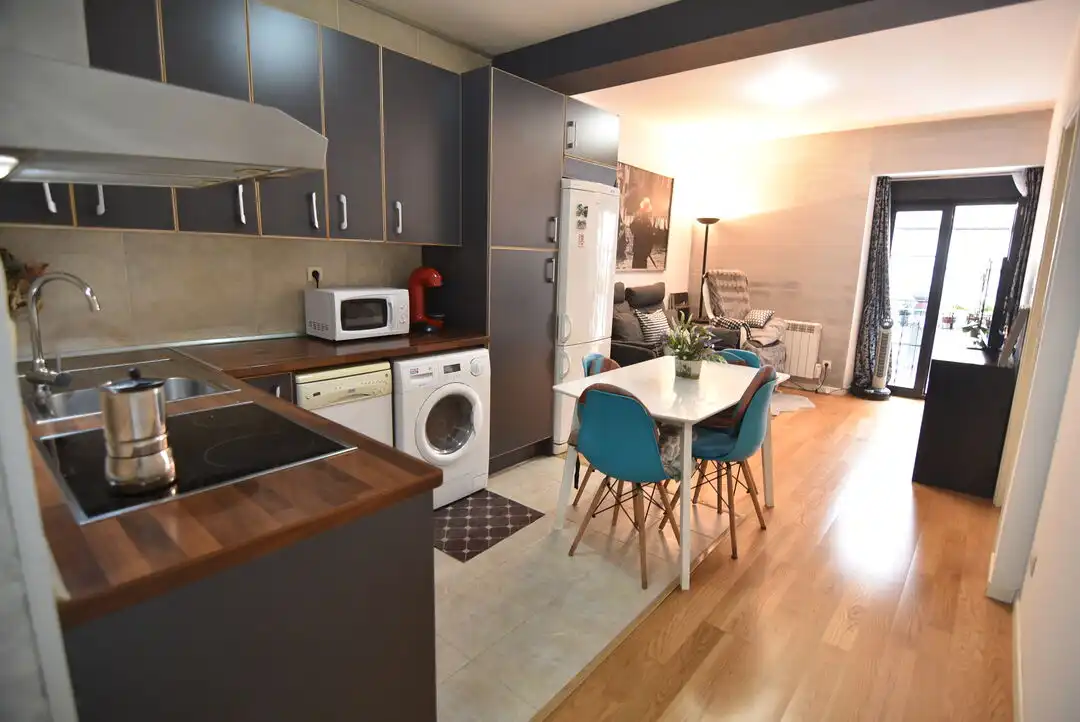 Flat with terrace for sale in Barakaldo, imagen 2