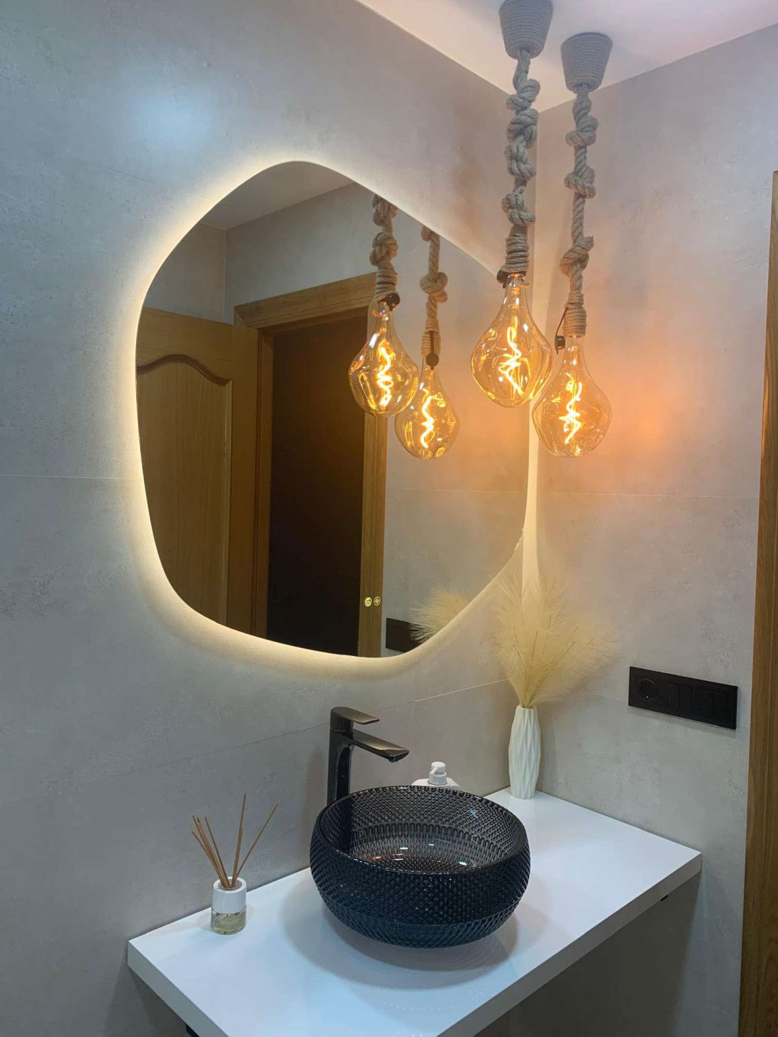 Bathroom of Study to share in Benidorm  with Air Conditioner and Terrace