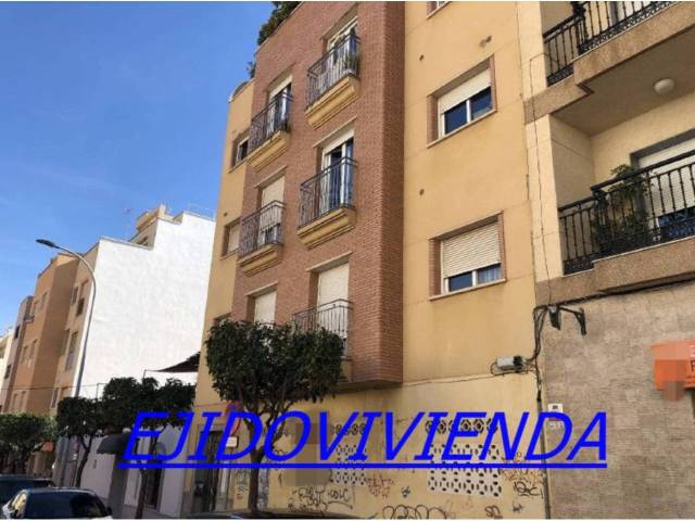 Local comercial en Alquiler en Ejido Sur