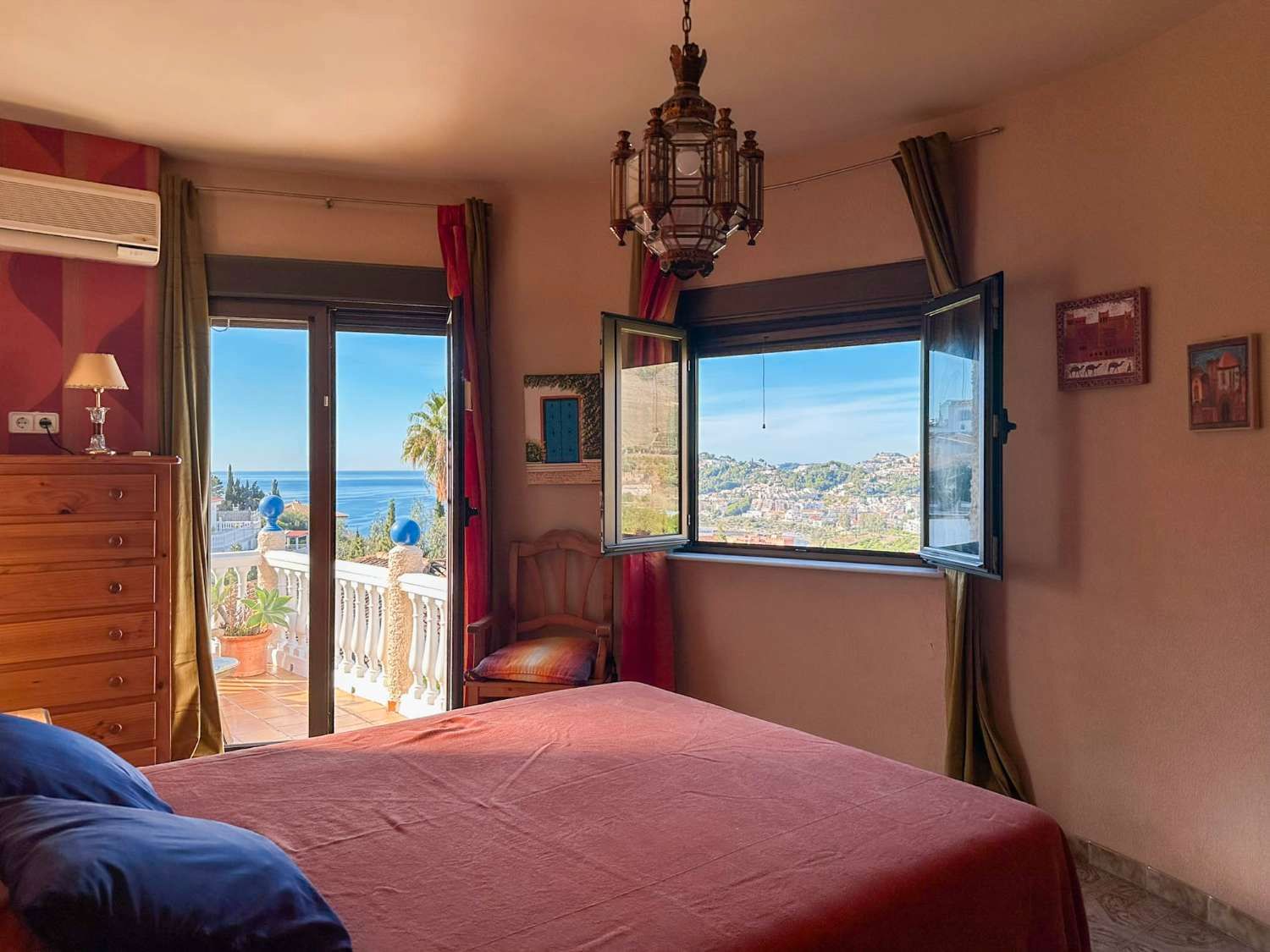 Dormitori de Casa o xalet en venda en Almuñécar amb Aire condicionat, Calefacció i Terrassa