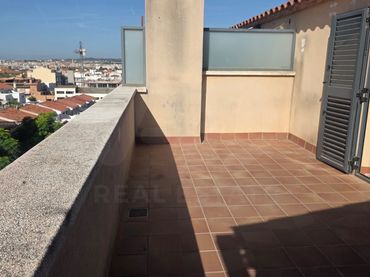 Pis amb ascensor en venda a Les Roquetes