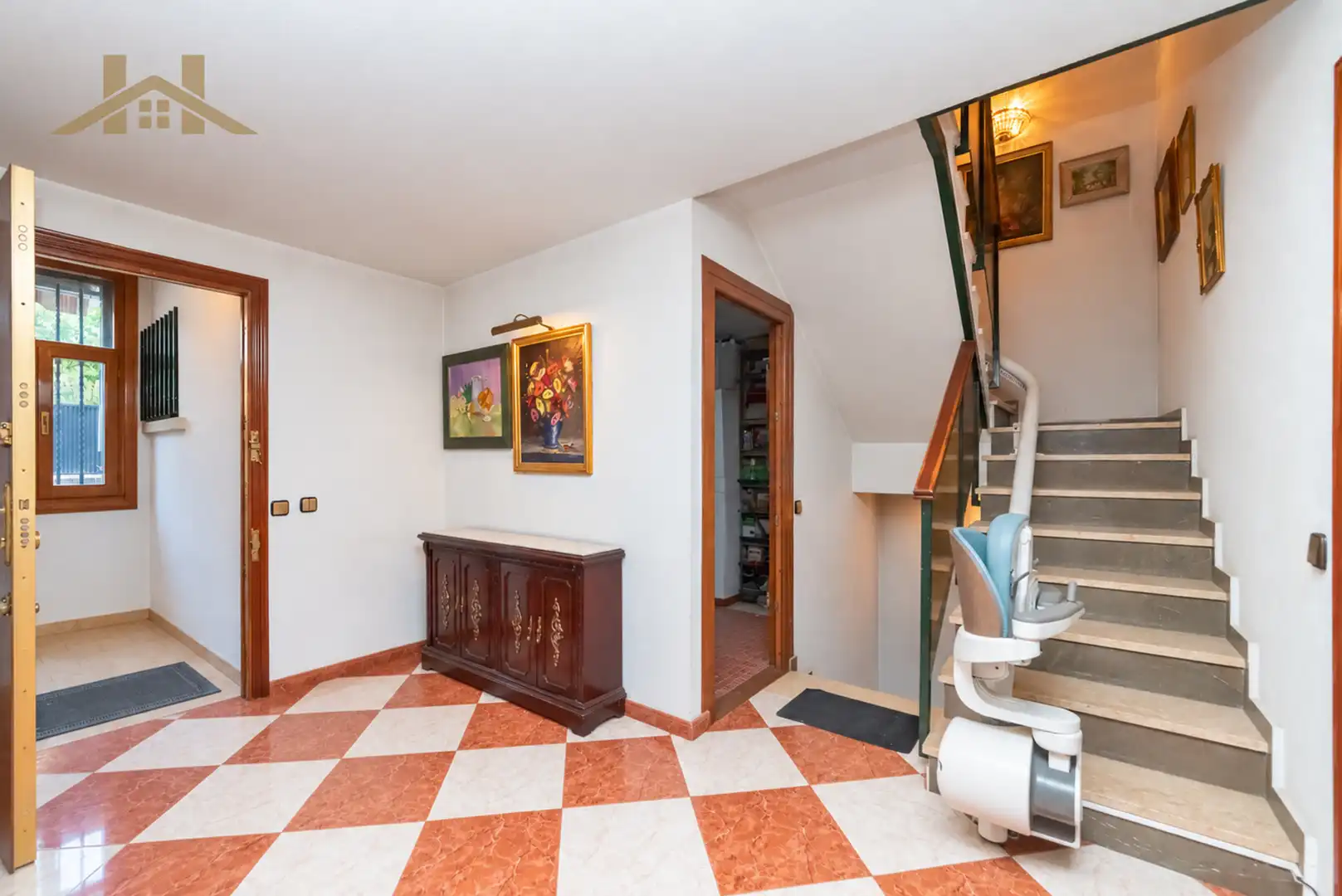 Casa aparellada amb terrassa en venda a Calle de Mercedes de la Cadiniere, imagen 10