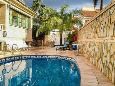 Xalet amb piscina en venda a Rincón de Loix