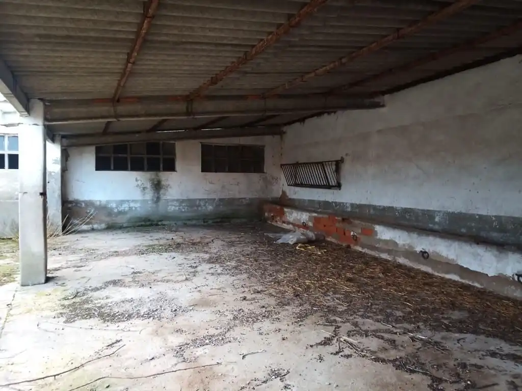 Nau industrial en venda en Morales del Vino