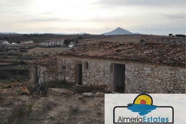 Casa-chalet en Venta en Chirivel