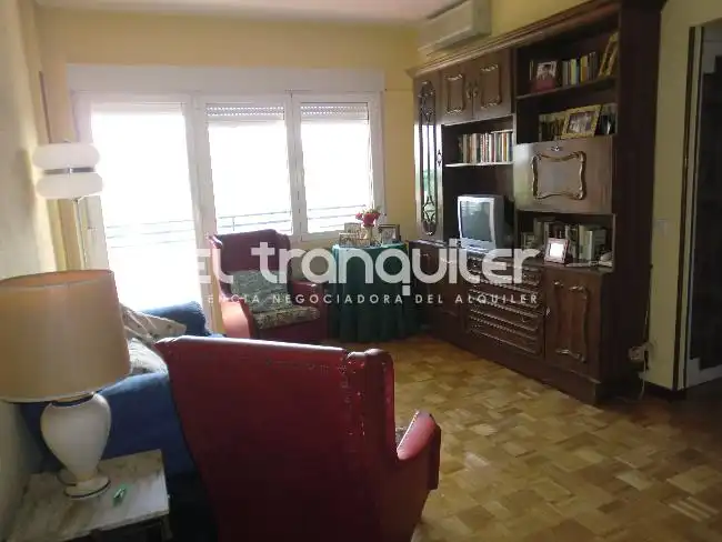 Living room of Flat for rent in Madrid  with Air Conditioner, Parquet flooring and Terrace