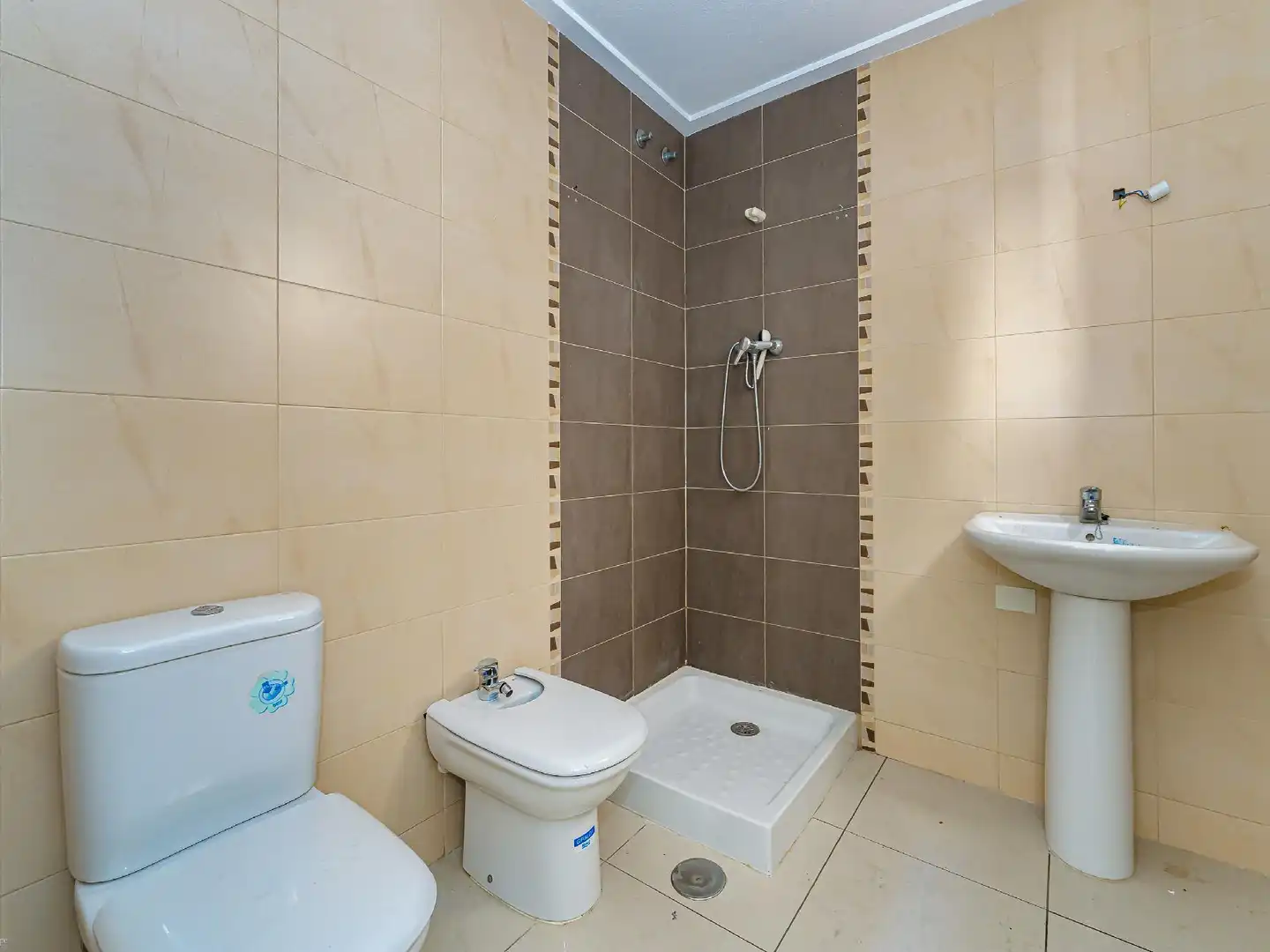 Baño de Piso en venta en Aspe con Terraza