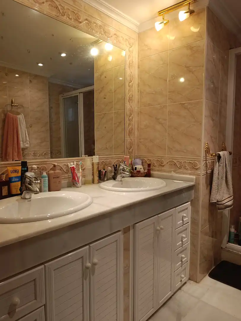 Bathroom of Flat for sale in Sevilla  with Furnished and Balcony