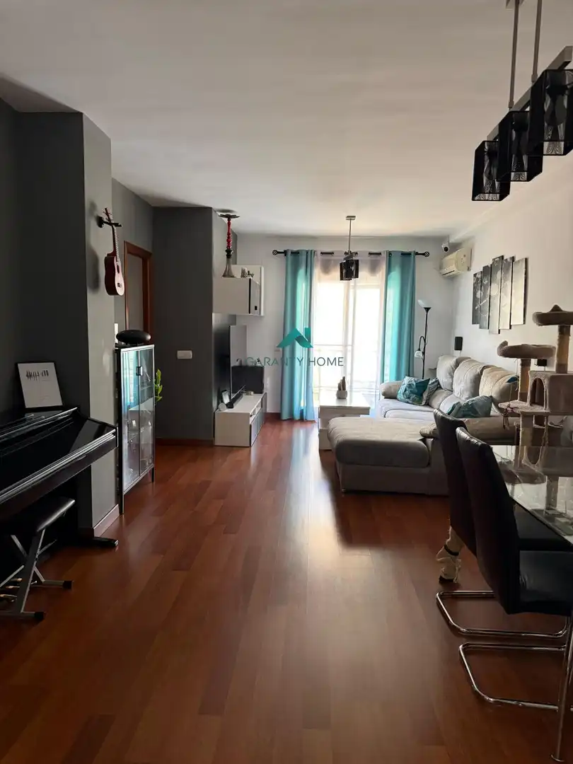 Living room of Flat for sale in Jerez de la Frontera  with Air Conditioner, Parquet flooring and Terrace