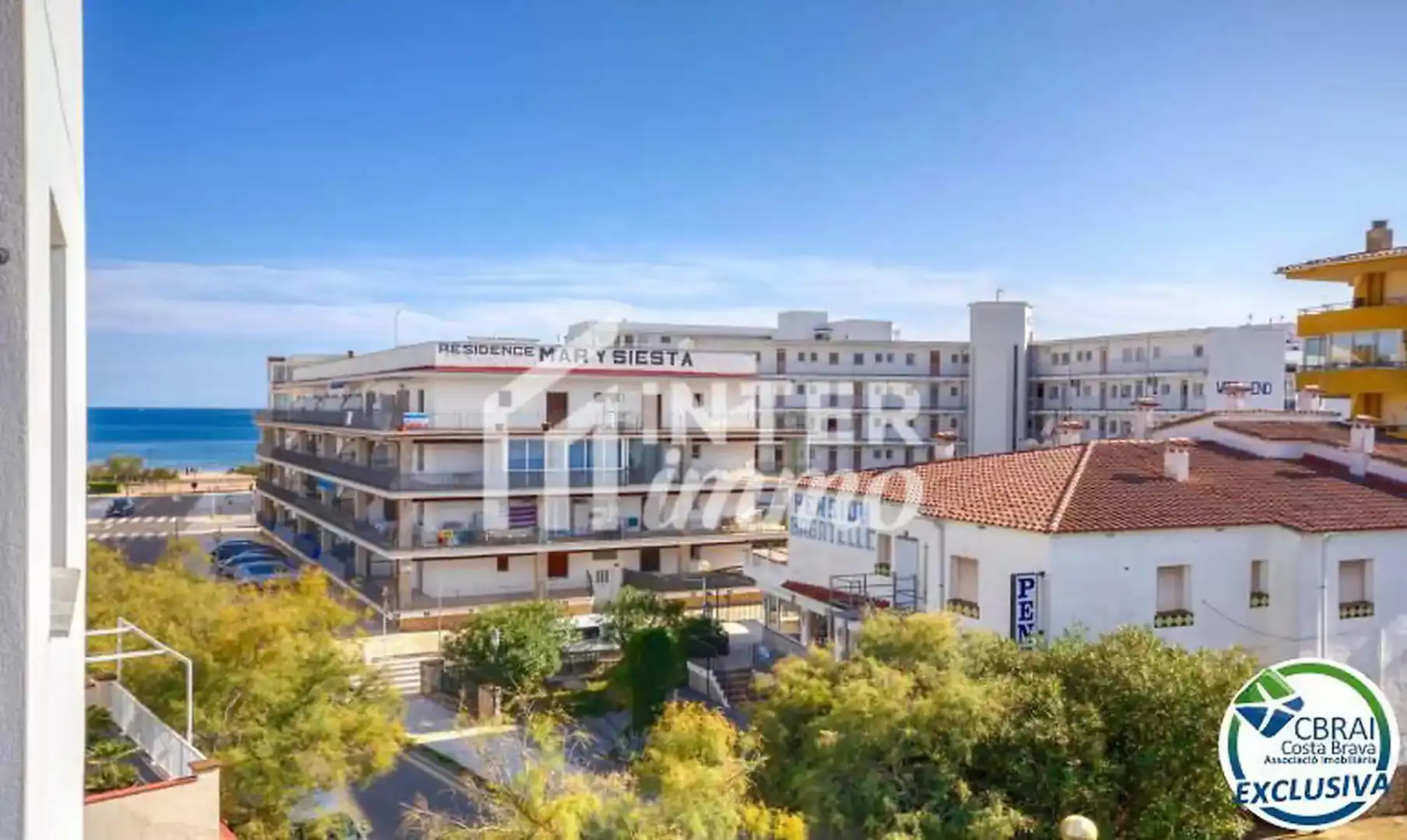 Flat for sale in Roses  with Air Conditioner and Terrace