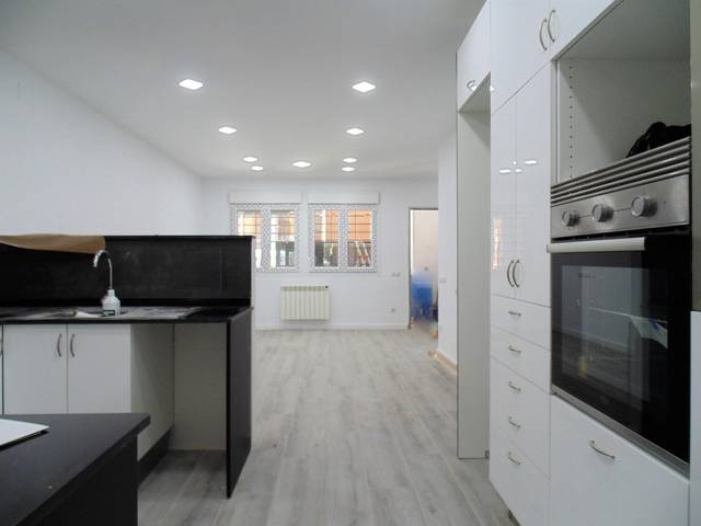 Planta baja en Venta en Calle VALENTI ALMIRALL,DE, 3 en Roc Blanc